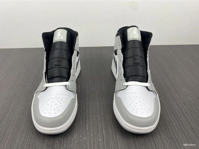 Rep TBK Light SunProtective Anthracite Smoke 554724- Mid Grey 3725 Jordan1 1016